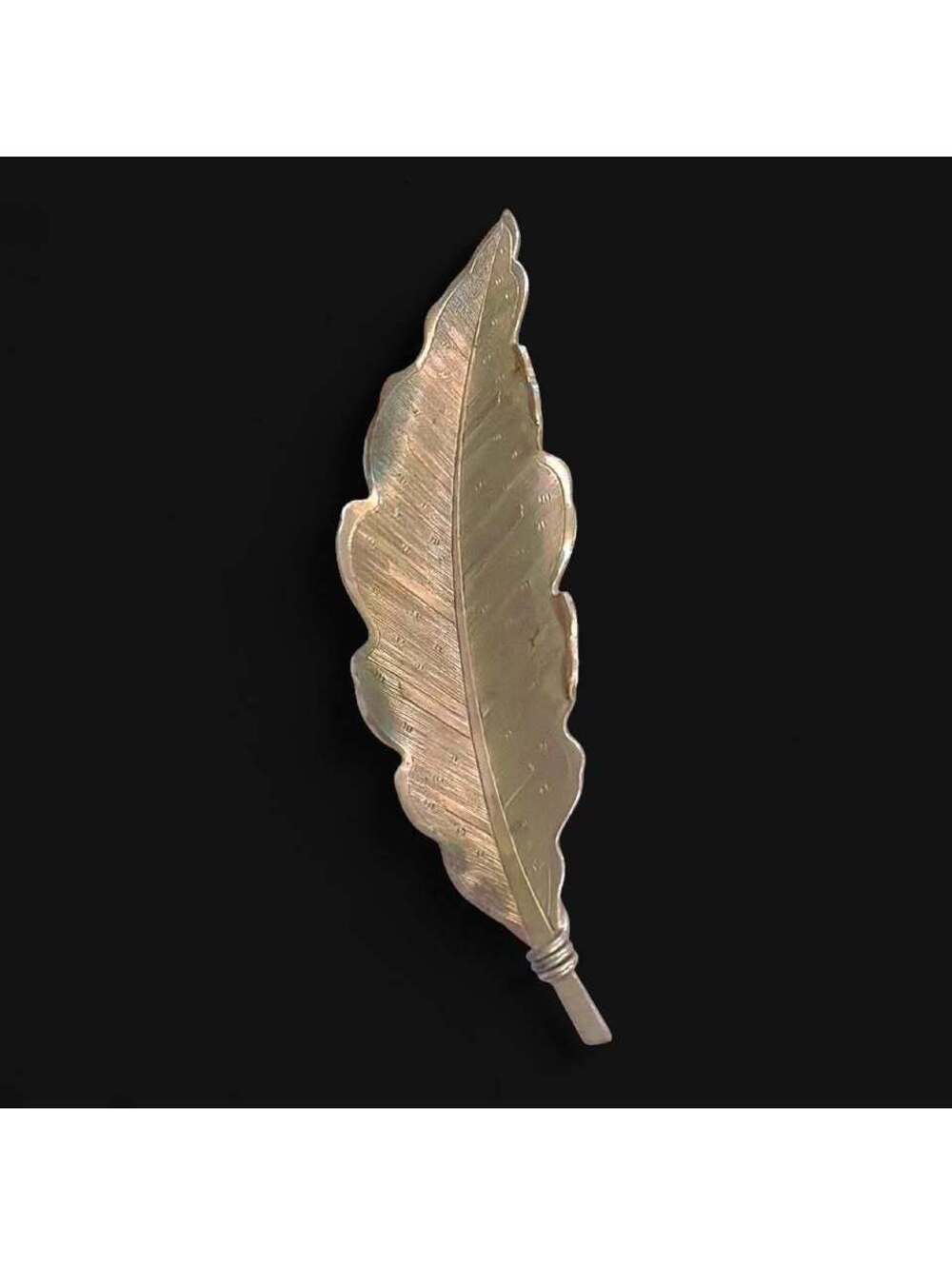 Vintage Gold Tone Leaf Brooch Pin
